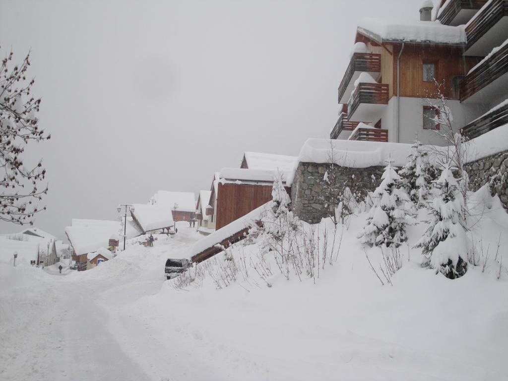 Residence Les Valmonts Вожани Екстериор снимка